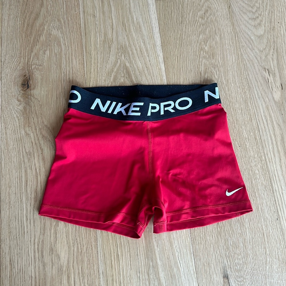Red Nike pro spandex